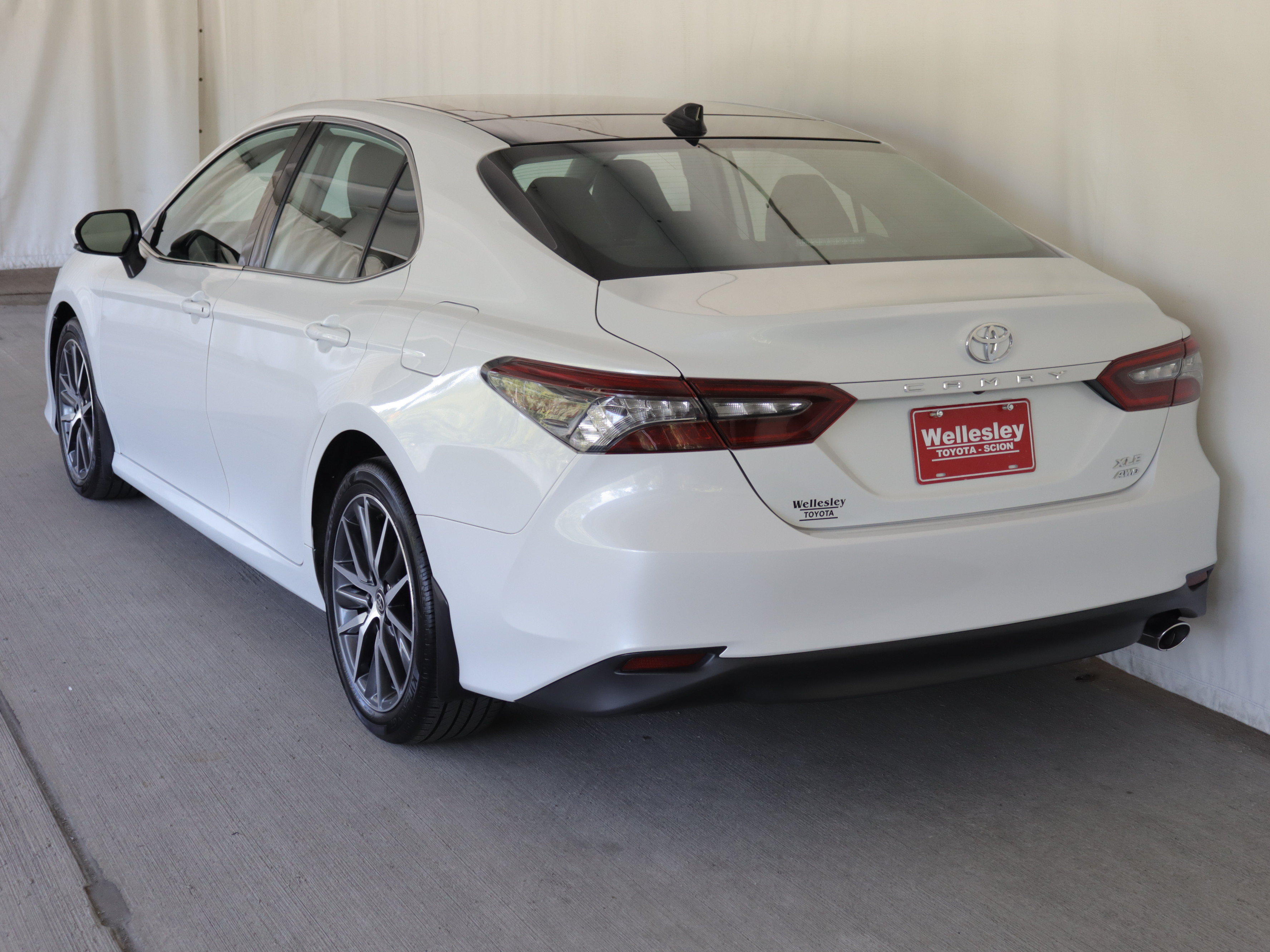 Used 2024 Toyota Camry XLE w/ Cold Weather Package AWD/4WD image 26