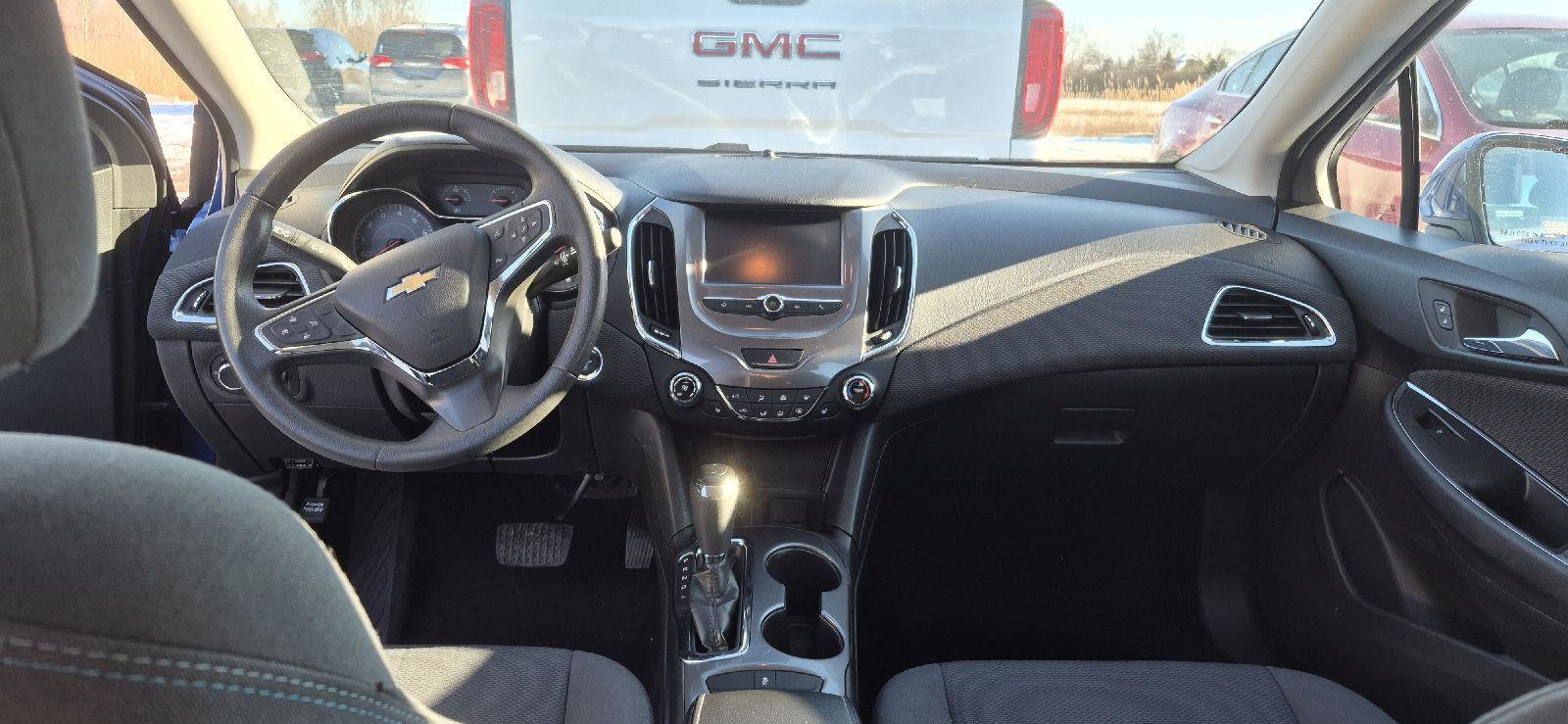 Used 2018 Chevrolet Cruze LT image 7