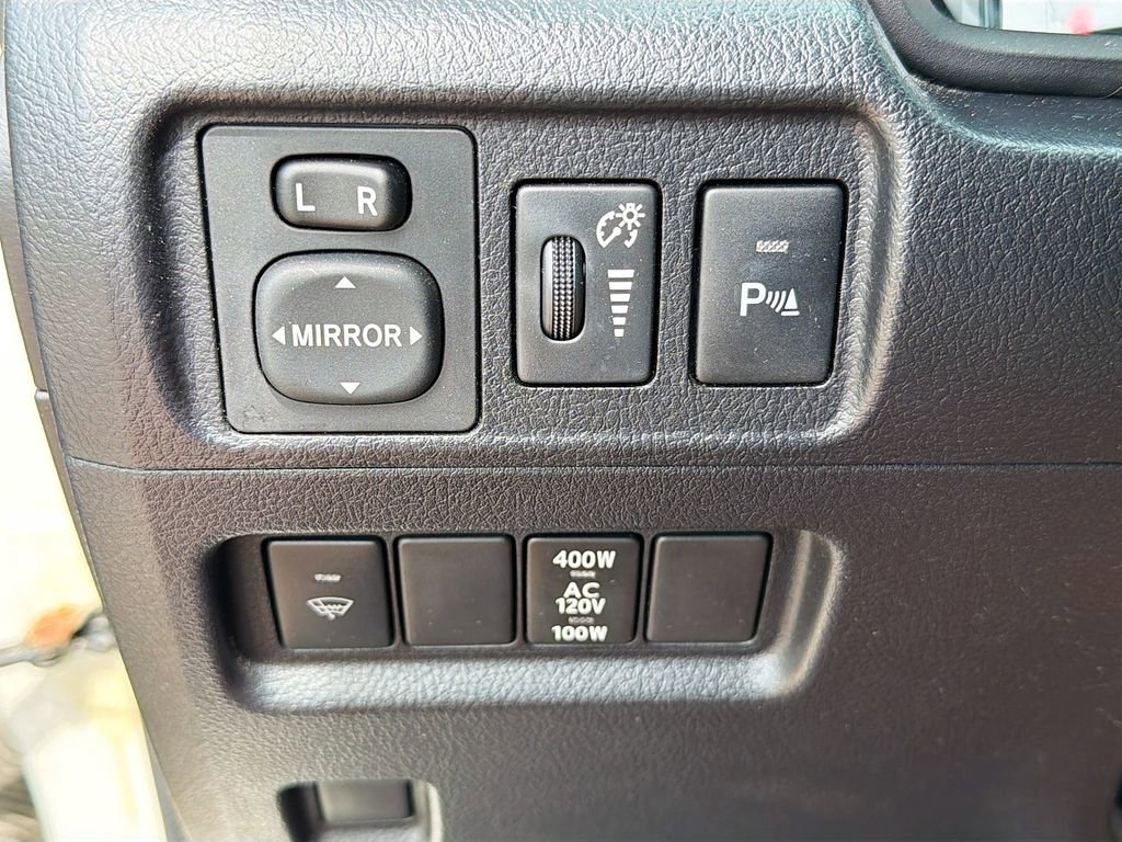 Used 2014 Toyota 4Runner Limited AWD/4WD image 17