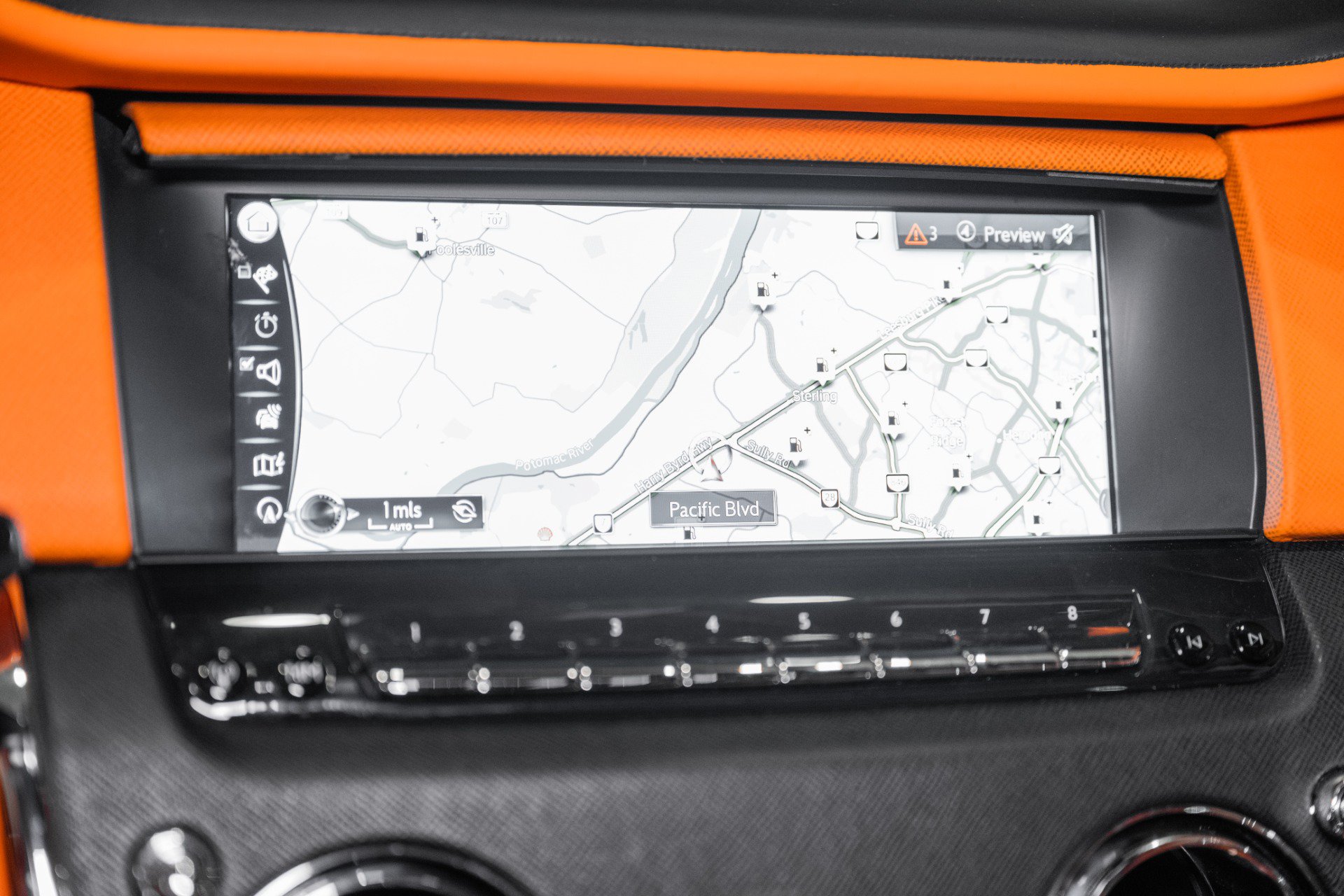 Used 2020 Rolls-Royce Cullinan AWD/4WD image 36
