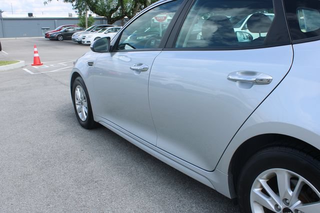 Used 2018 Kia Optima LX FWD image 43