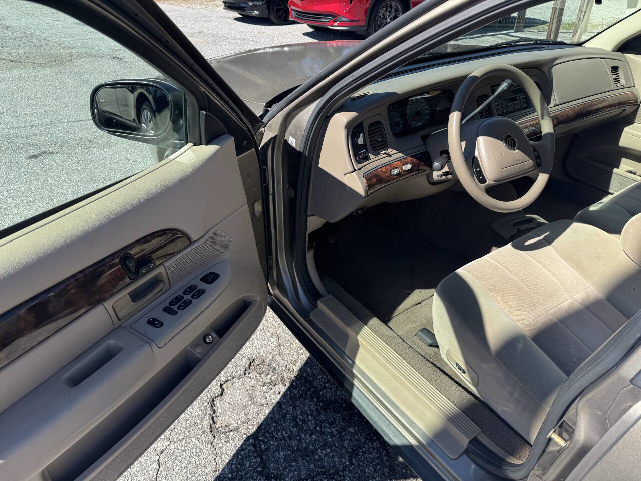 Used 2004 Mercury Grand Marquis GS image 12