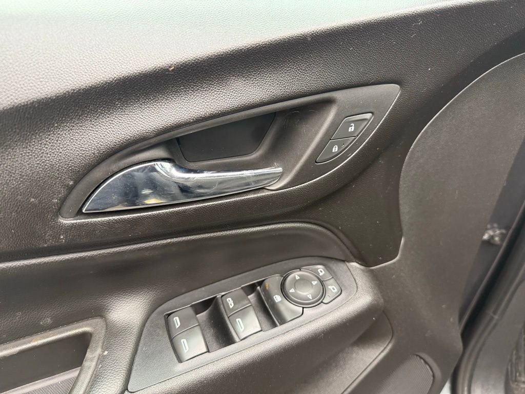 Used 2020 Chevrolet Equinox LT w/ Driver Convenience Package image 7