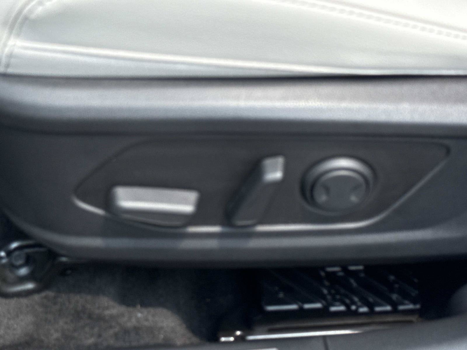 Certified 2024 Hyundai Tucson Limited AWD/4WD image 17