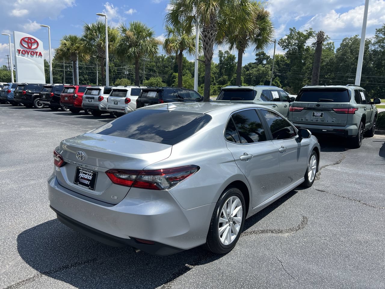 Used 2024 Toyota Camry LE w/ Convenience Package FWD image 10
