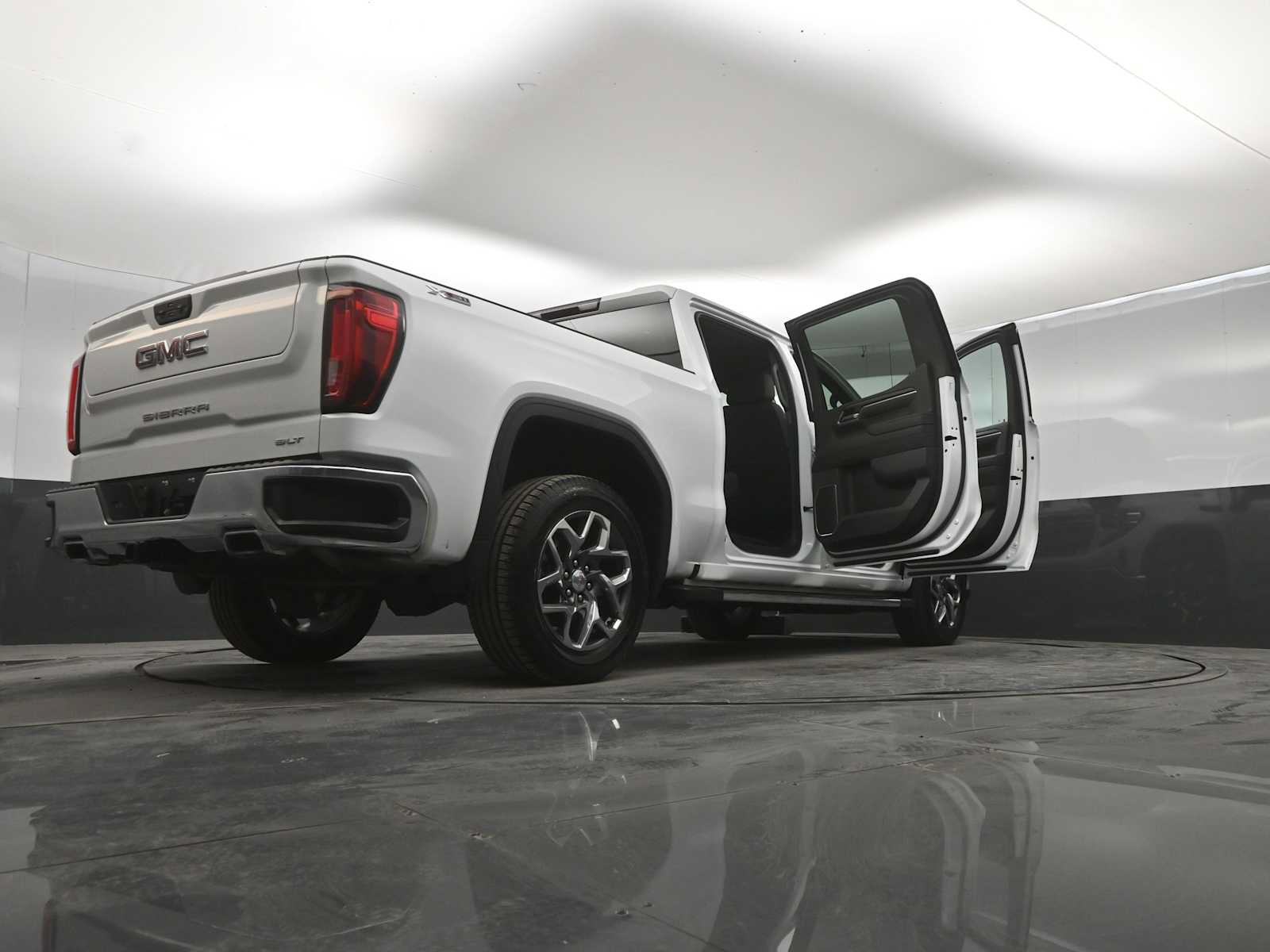 Used 2023 GMC Sierra 1500 SLT w/ SLT Premium Package AWD/4WD image 50