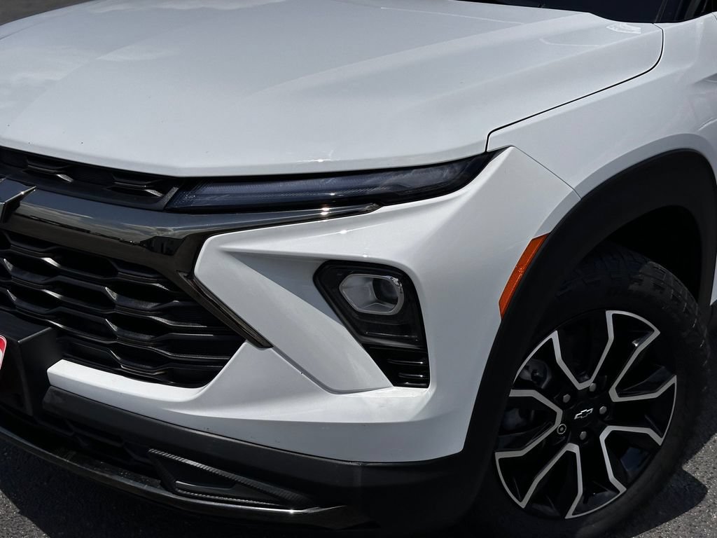 Certified 2024 Chevrolet TrailBlazer ACTIV w/ Driver Confidence Package FWD image 2
