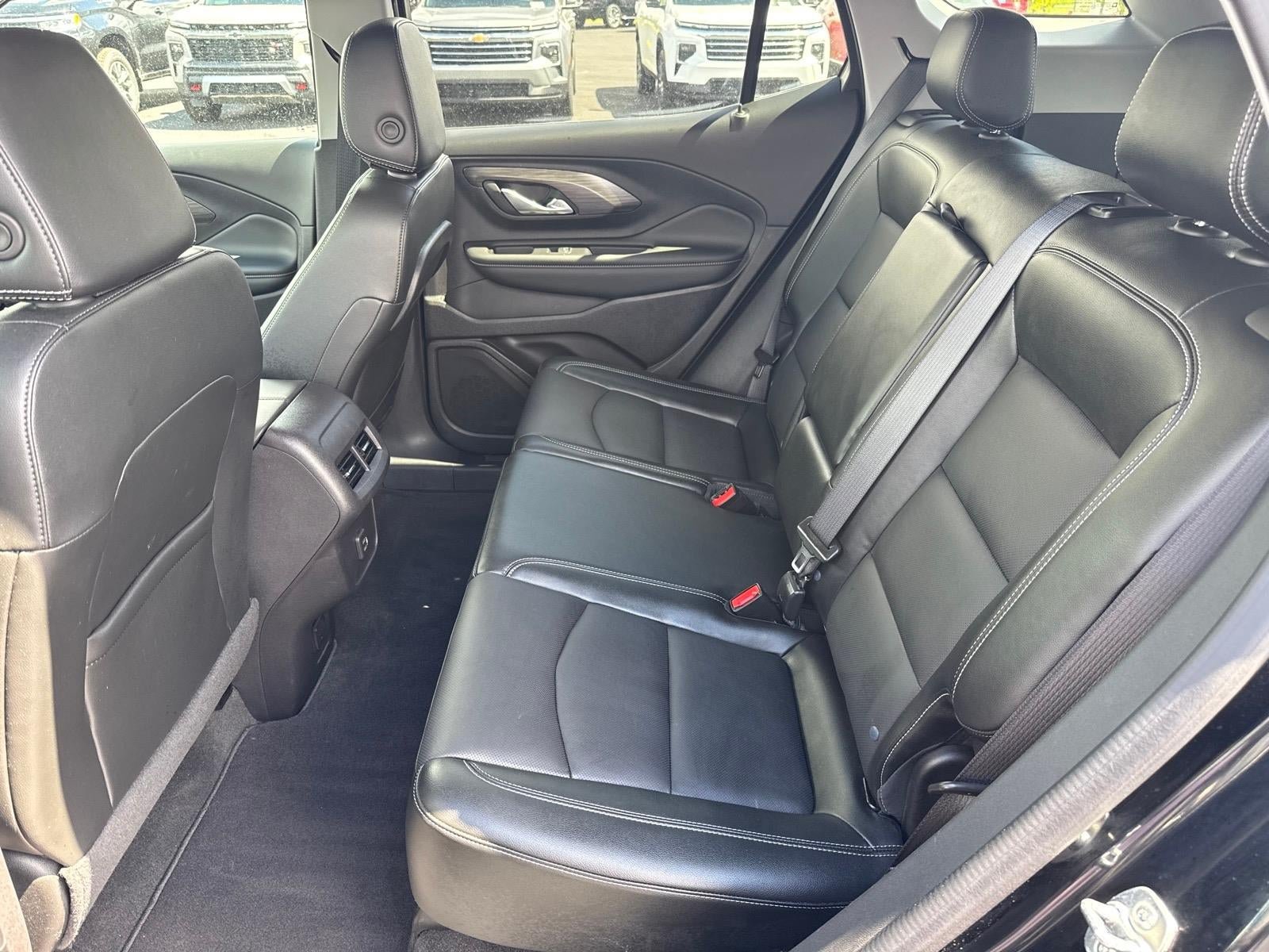 Used 2024 GMC Terrain SLT AWD/4WD image 6