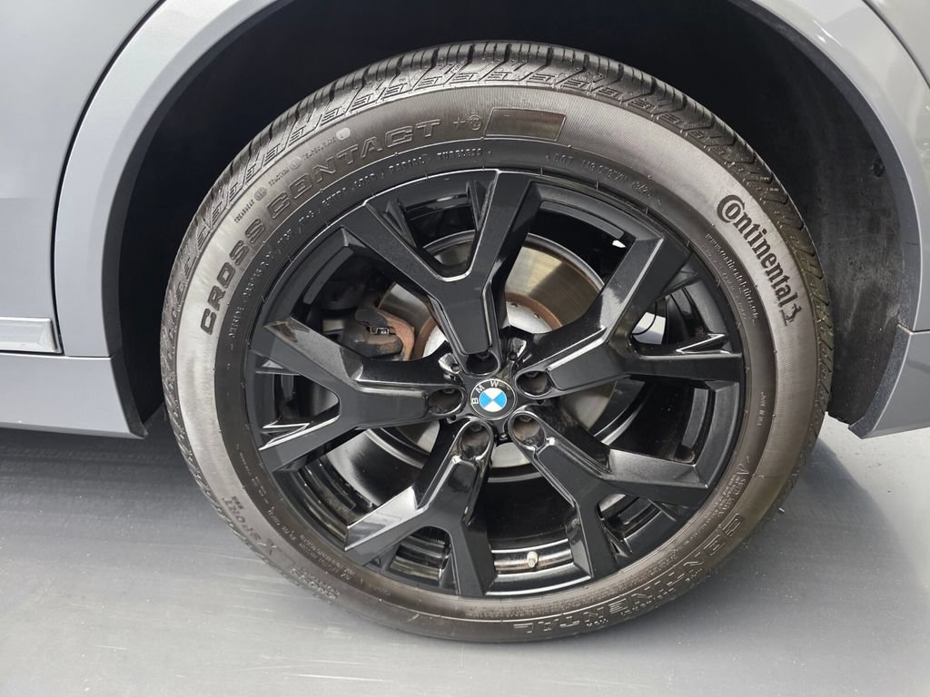 Certified 2024 BMW X7 xDrive40i w/ Premium Package AWD/4WD image 19