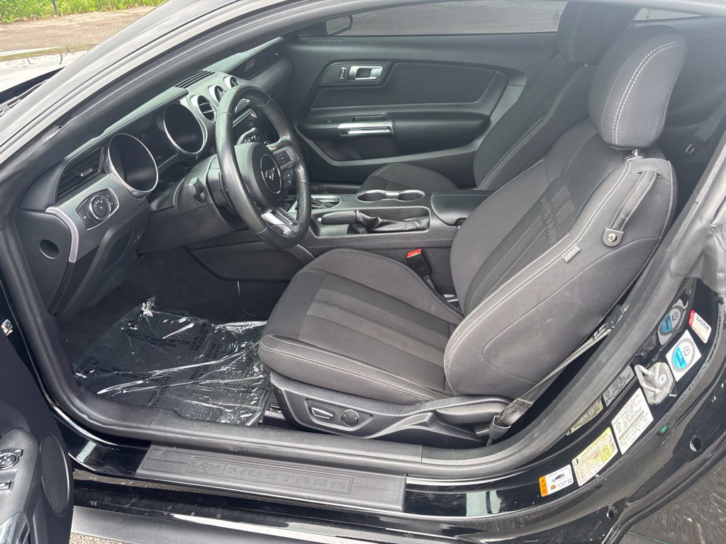 Used 2019 Ford Mustang GT RWD image 8