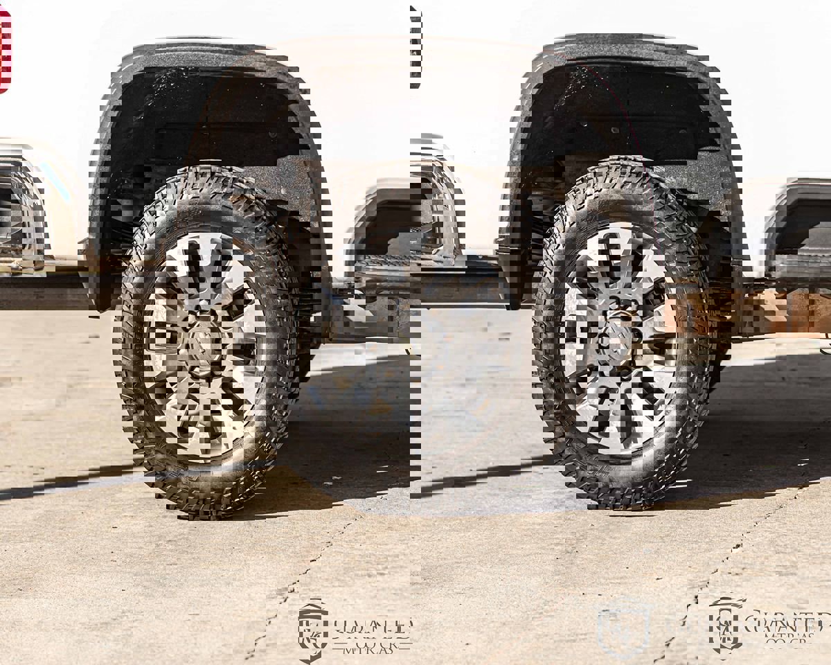 Used 2022 Chevrolet Silverado 2500 Custom w/ Custom Value Package image 11