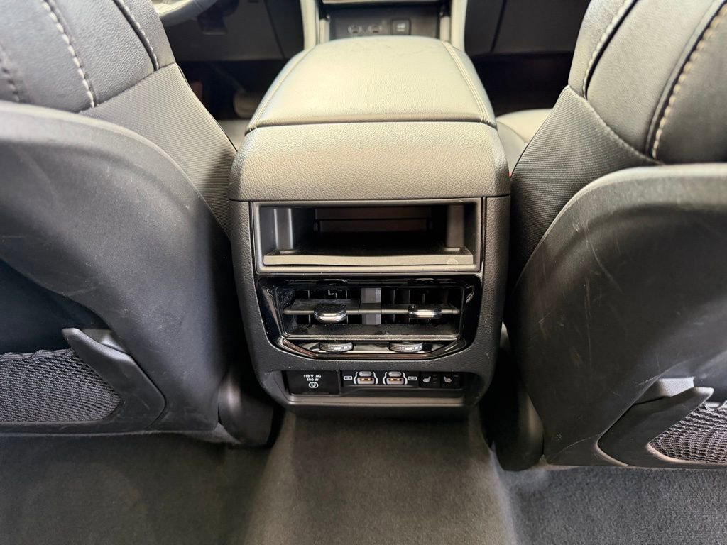 Certified 2023 Jeep Grand Cherokee Limited image 35