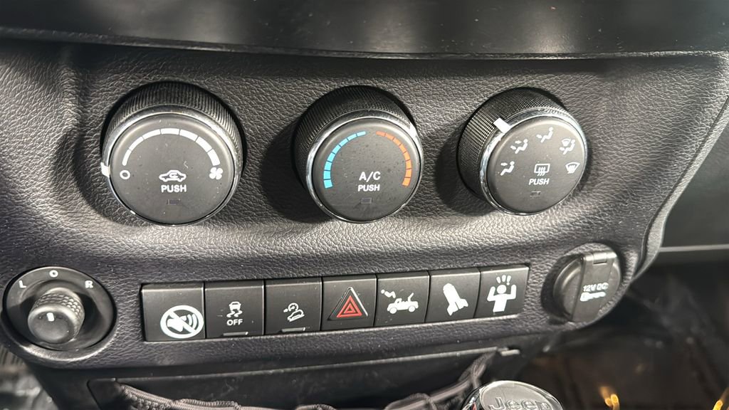 Used 2016 Jeep Wrangler Unlimited Sport w/ Quick Order Package 24S image 27