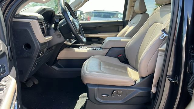 Used 2024 Ford Expedition Max Limited AWD/4WD image 16