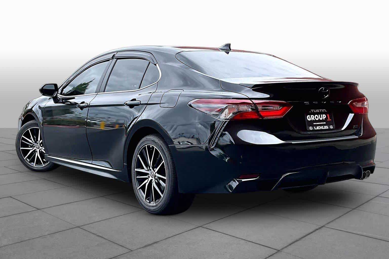 Used 2024 Honda Accord Touring image 11