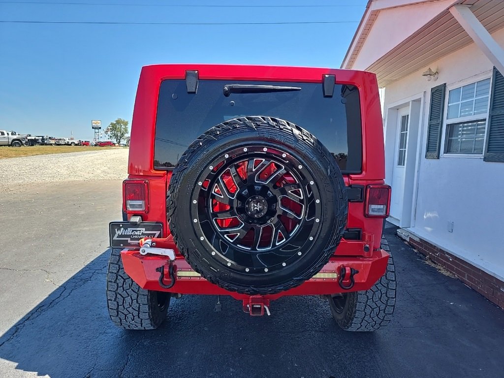 Used 2015 Jeep Wrangler Unlimited Sahara w/ Max Tow Package image 7