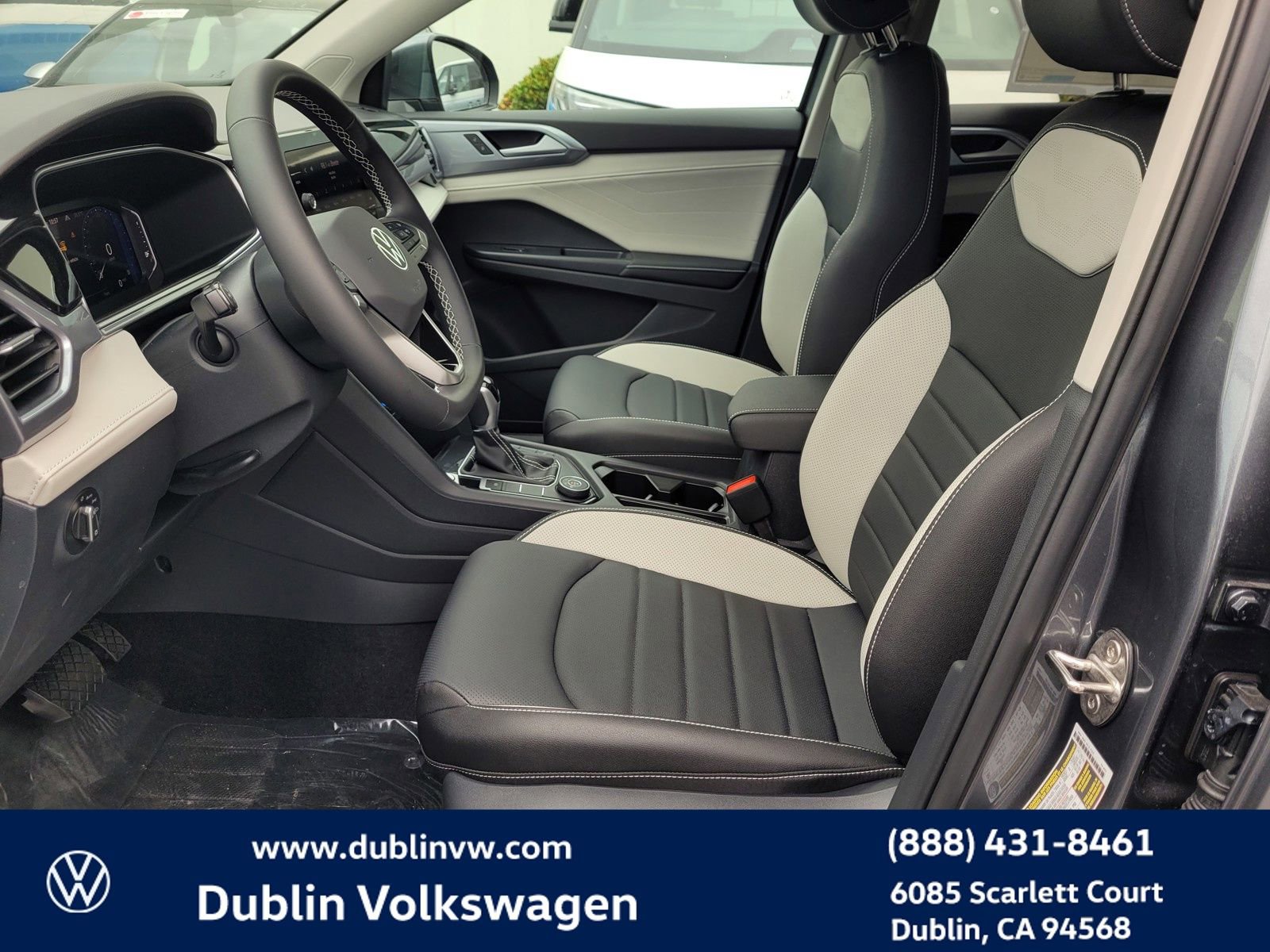 New 2025 Volkswagen Taos SEL image 13