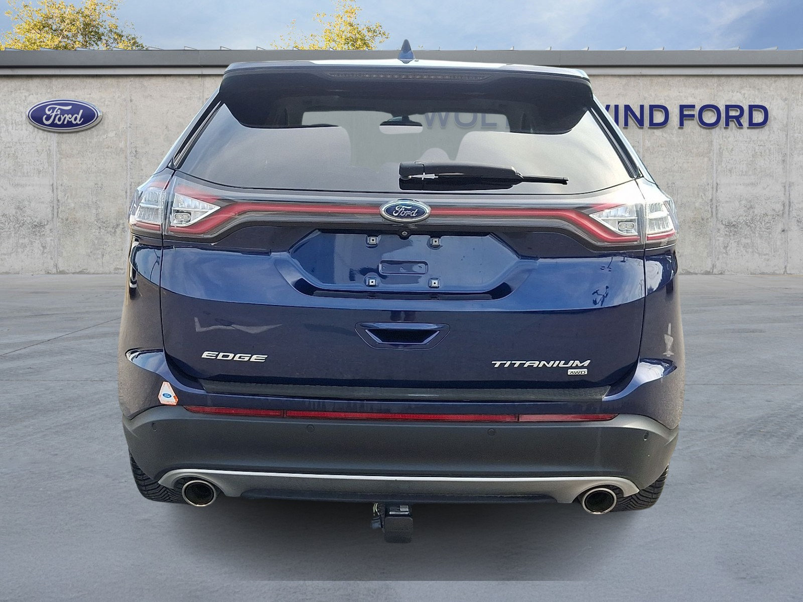 Used 2016 Ford Edge Titanium w/ Technology Package AWD/4WD image 5