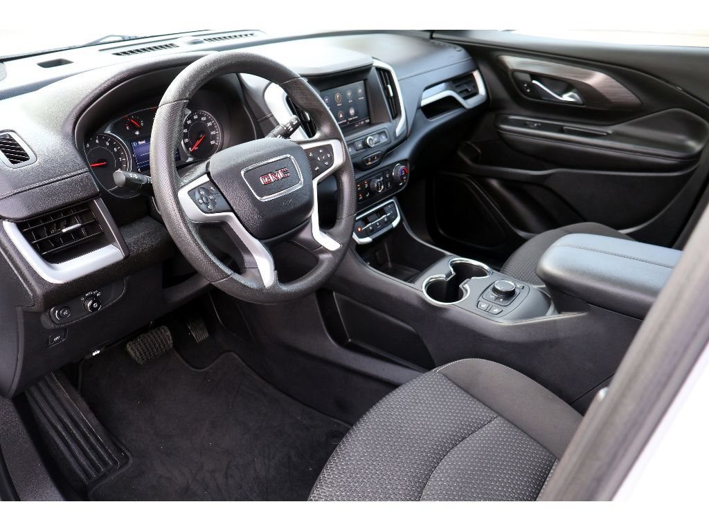 Used 2023 GMC Terrain SLE w/ Driver Convenience Package FWD image 3