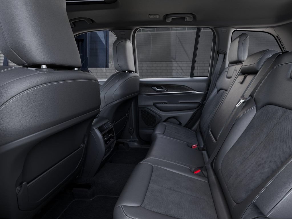 New 2026 Jeep Grand Cherokee Altitude RWD image 23