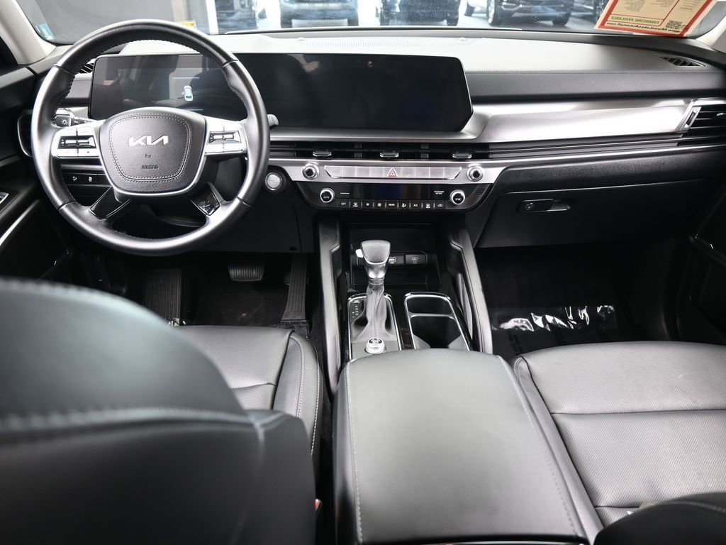 Used 2025 Kia Telluride LX FWD image 41
