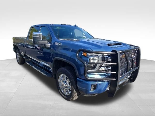 Used 2025 Chevrolet Silverado 3500 High Country w/ High Country Premium Package AWD/4WD image 8