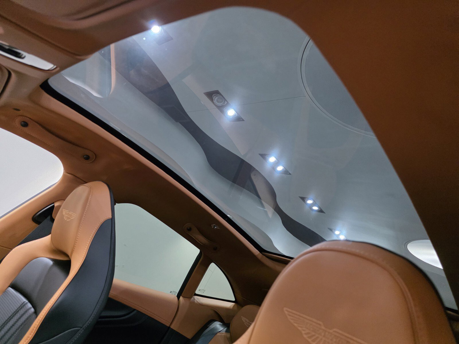 New 2025 Aston Martin DBX 707 image 17