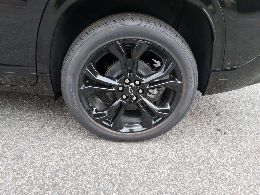 New 2027 Chevrolet Traverse RS FWD image 11