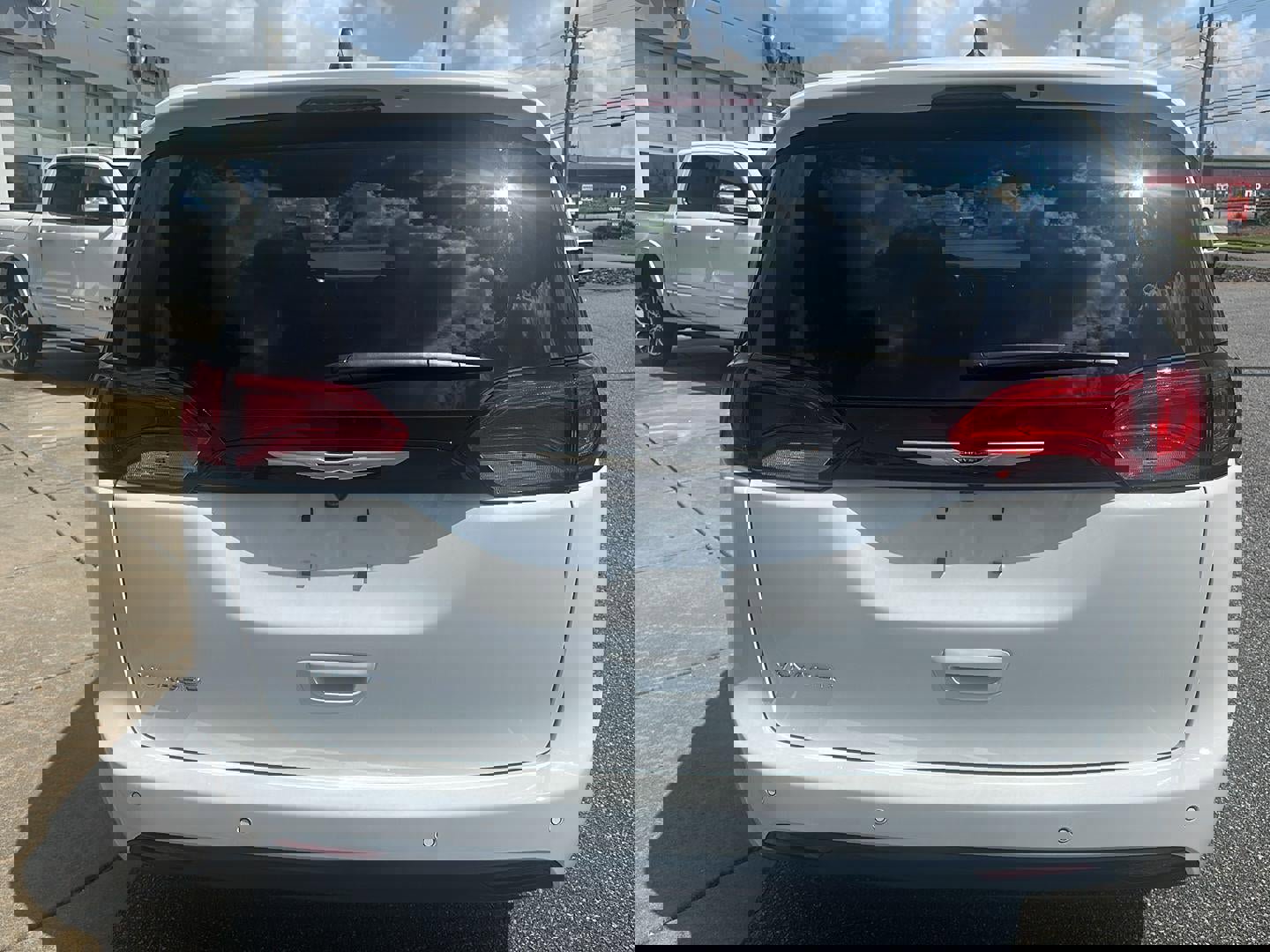 New 2026 Chrysler Voyager LX image 7