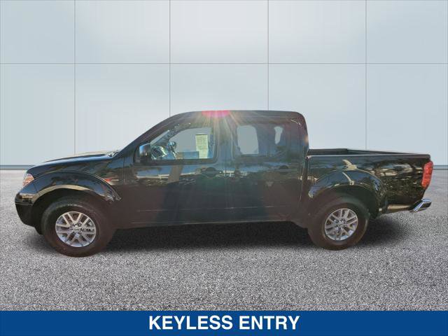 Used 2019 Nissan Frontier SV image 2