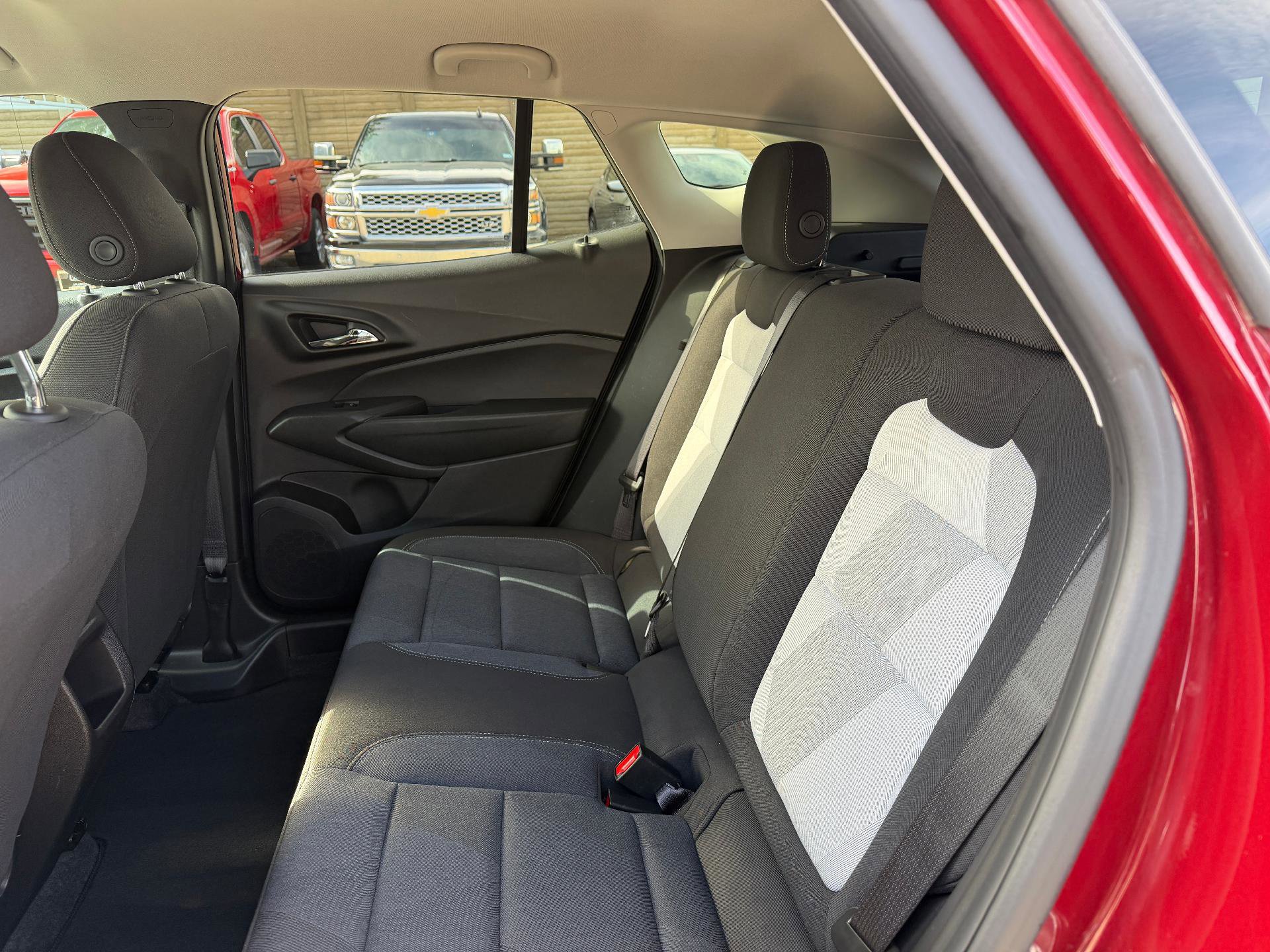 Used 2024 Chevrolet Trax LS w/ LS Convenience Package FWD image 19