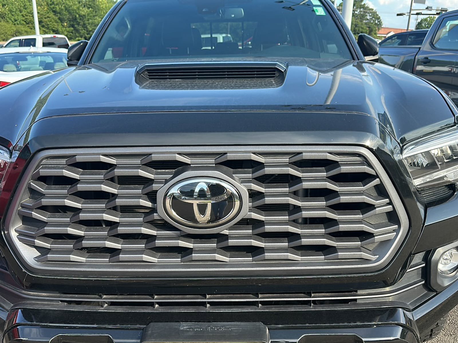 Used 2023 Toyota Tacoma TRD Sport w/ TRD Premium Sport Package AWD/4WD image 32