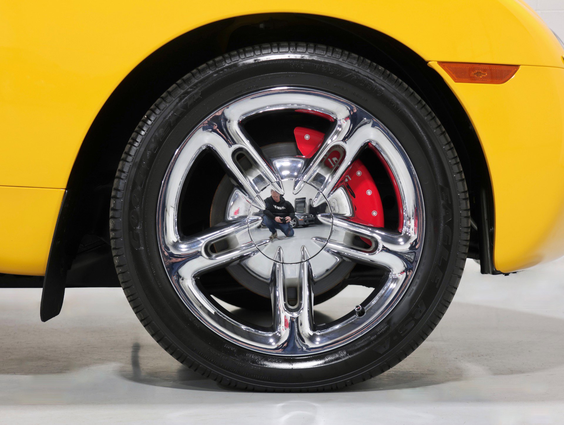 Used 2005 Chevrolet SSR 6 Speed Manual - Only 12K Mile w/ Preferred Equipment Group image 49