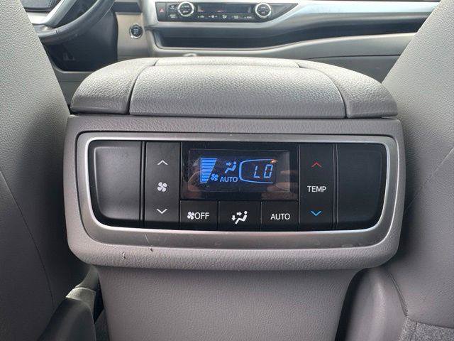 Certified 2019 Toyota Highlander XLE AWD/4WD image 20