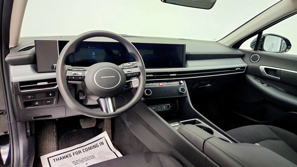 Used 2025 Hyundai Sonata SEL AWD/4WD image 12