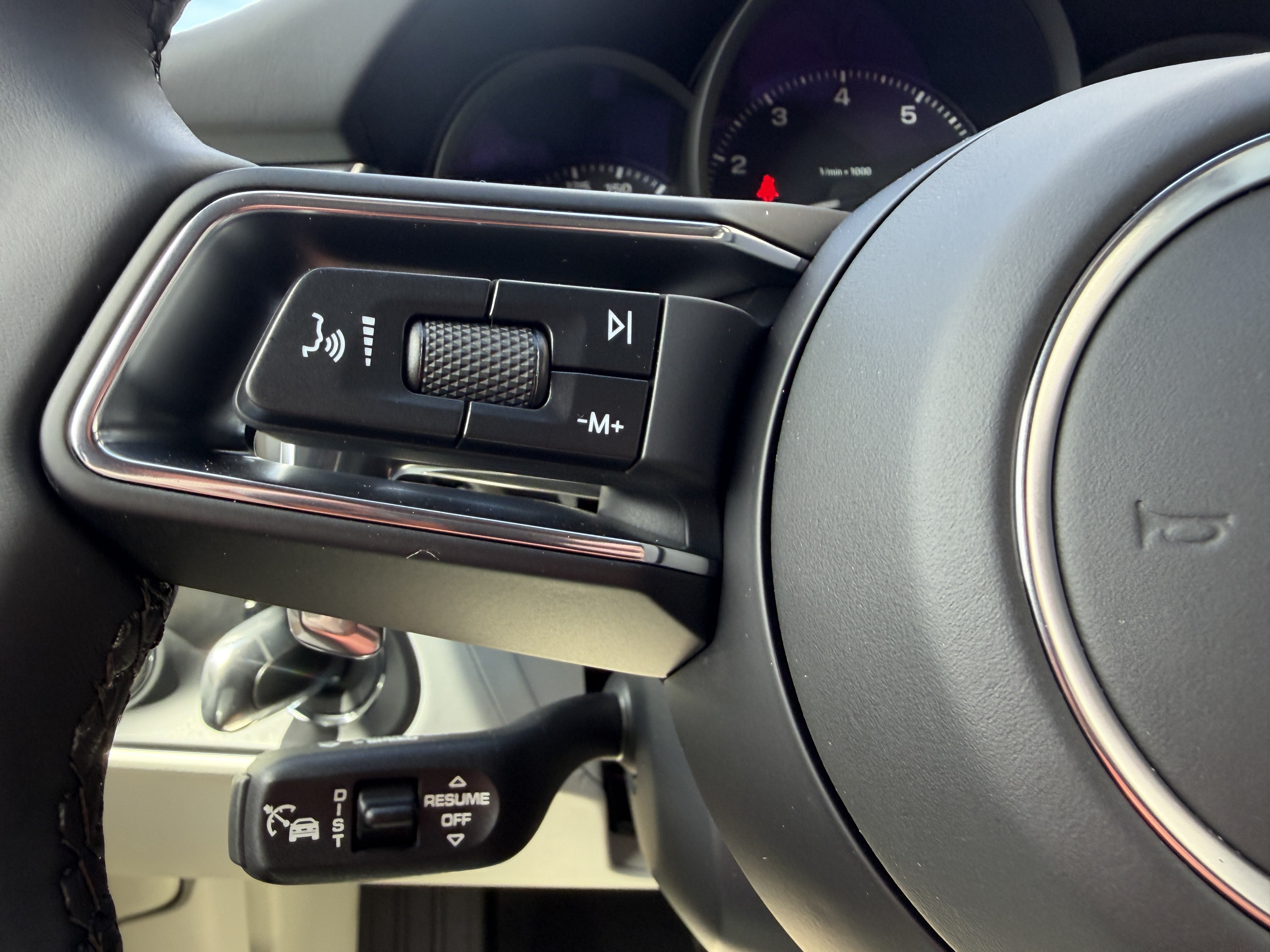New 2026 Porsche Macan AWD/4WD image 35