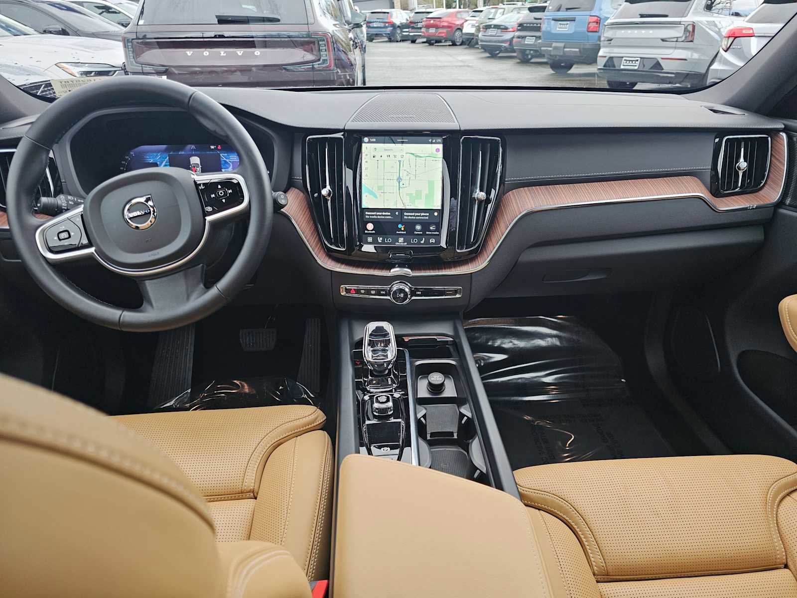 Certified 2025 Volvo XC60 T8 Ultra w/ Protection Package Premier image 19