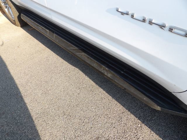 Used 2022 GMC Yukon XL SLE AWD/4WD image 18