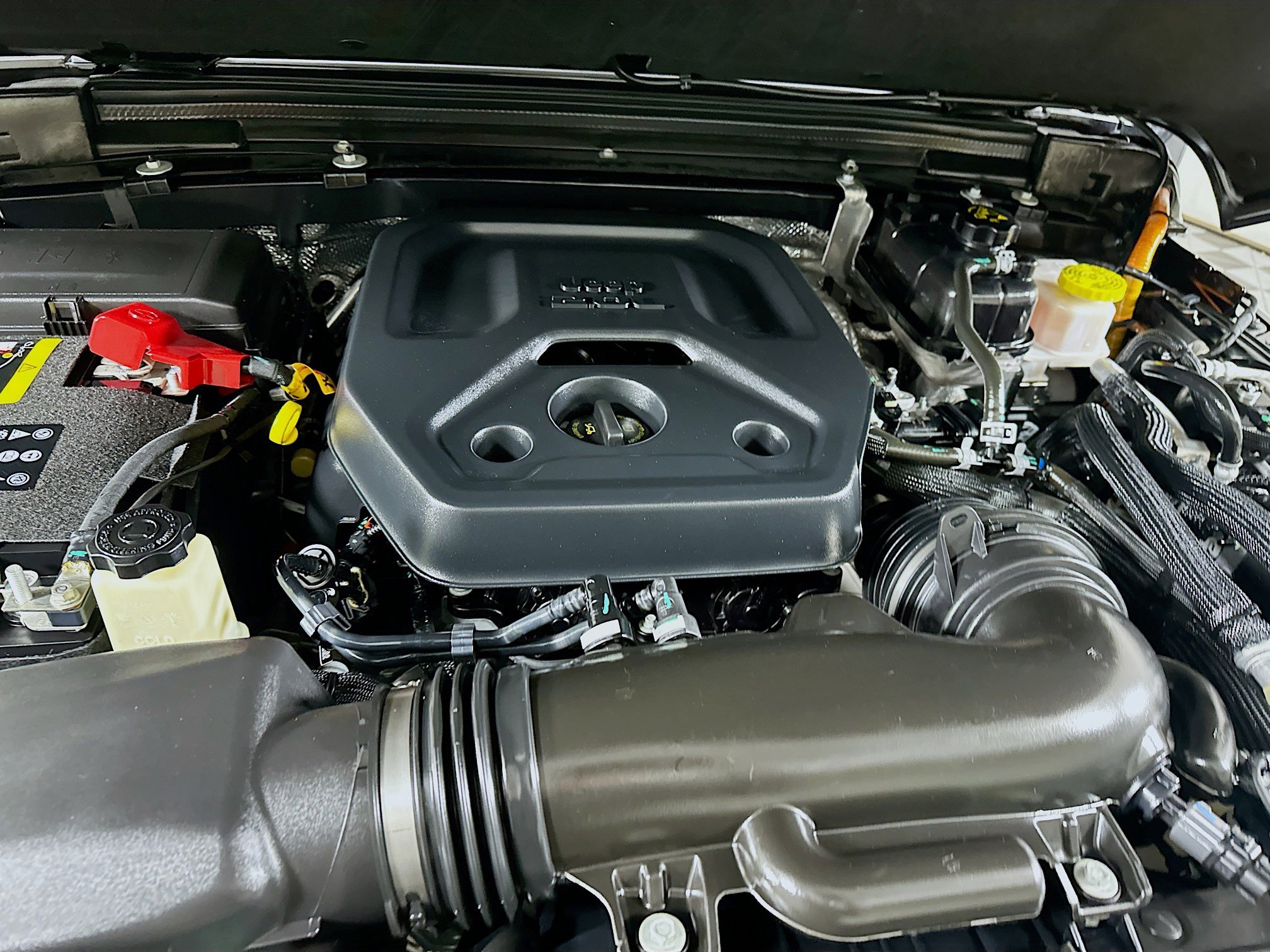 Used 2025 Jeep Wrangler Sahara image 31