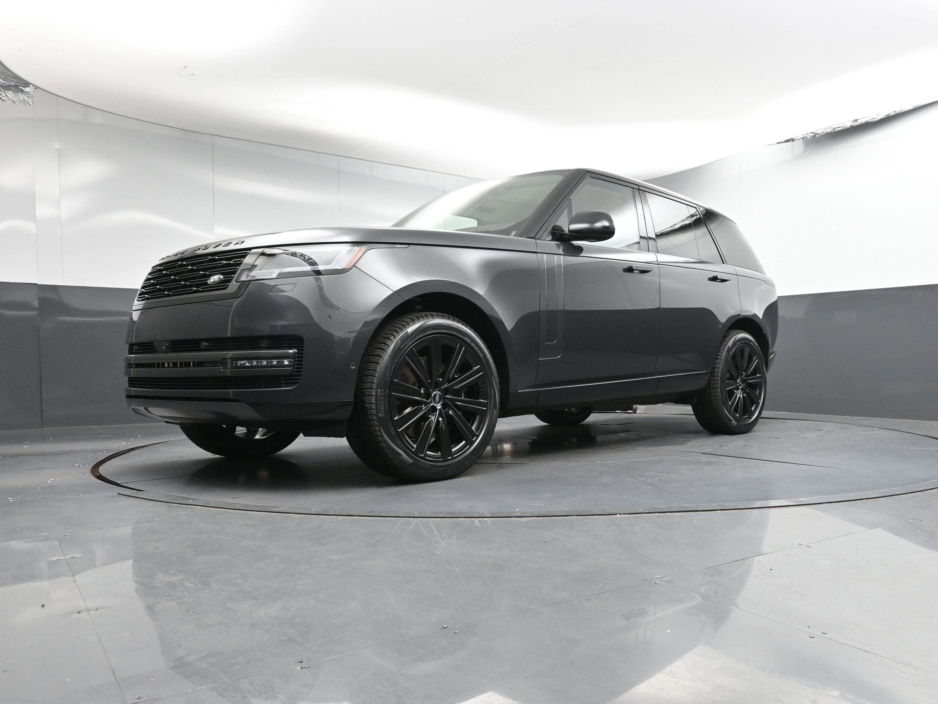 New 2025 Land Rover Range Rover SE image 25