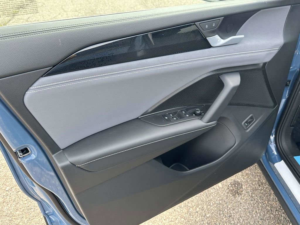 New 2026 Volkswagen Tiguan SE image 12