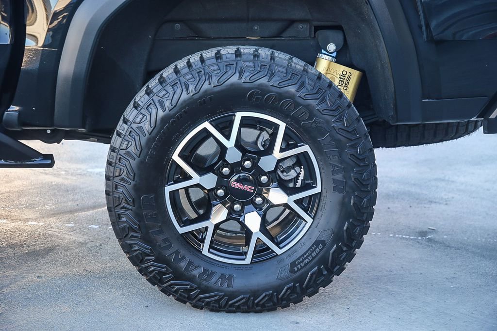 Used 2023 GMC Canyon AT4X image 12