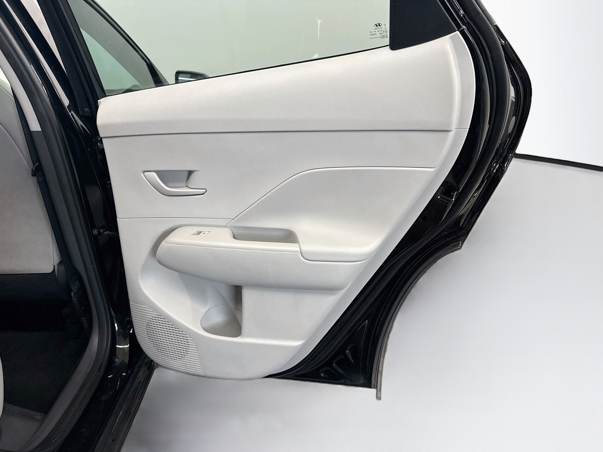 Used 2025 Hyundai Kona SEL FWD image 31
