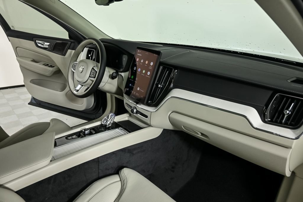 New 2026 Volvo XC60 B5 Ultra w/ Protection Package Premier image 24