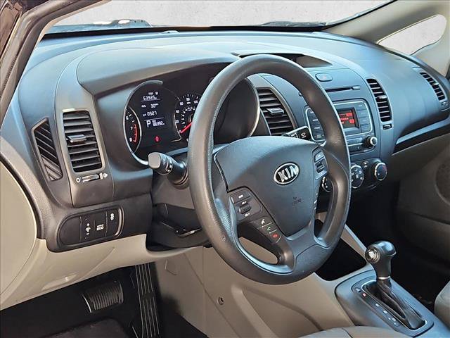 Used 2016 Kia Forte LX FWD image 9