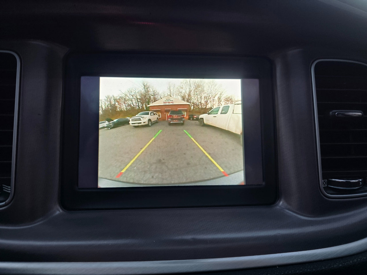 Used 2020 Dodge Charger SXT image 21