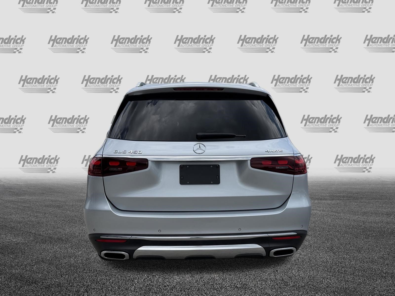 Used 2024 Mercedes-Benz GLS 450 4MATIC image 9