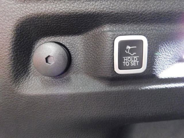 Used 2022 Jeep Grand Cherokee L Laredo image 17