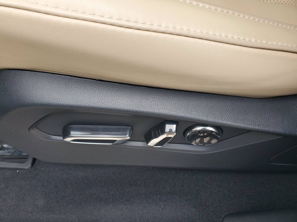 Certified 2024 Acura MDX FWD w/ Technology Package image 20