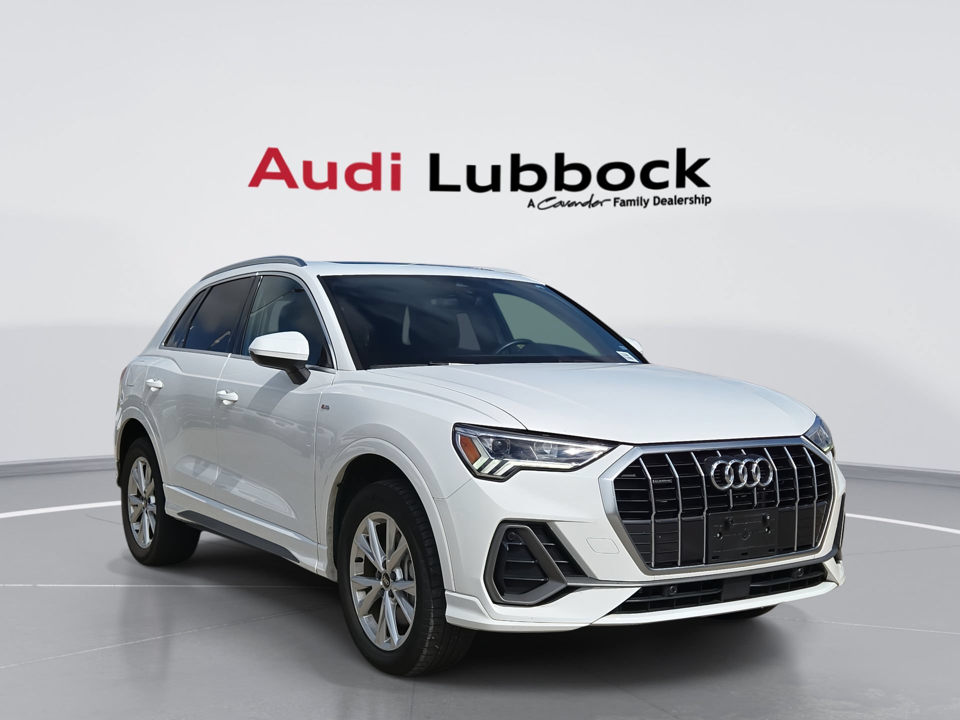 Certified 2025 Audi Q3 2.0T Premium AWD/4WD image 1